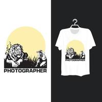 diseño de plantilla de camiseta de fotógrafo creativo. vector