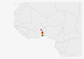 mapa de togo resaltado en los colores de la bandera de togo vector