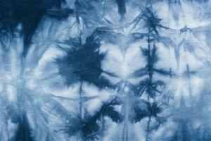 patrón abstracto azul gris shibori hecho a mano foto