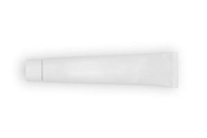 Tubo de pasta de dientes blanco en blanco aislado sobre fondo blanco. foto
