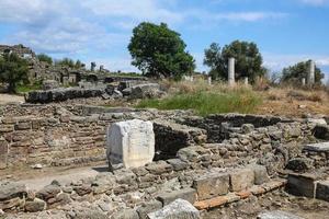 Side ruins view photo