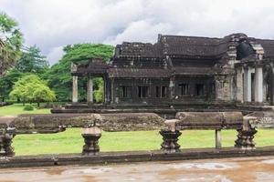 Angkor Wat temple photo