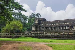 Angkor Wat temple photo