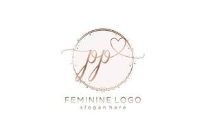 logotipo inicial de escritura a mano pp con plantilla de círculo logotipo vectorial de boda inicial, moda, floral y botánica con plantilla creativa. vector