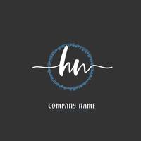 hn hn escritura a mano inicial y diseño de logotipo de firma con círculo. hermoso diseño de logotipo escrito a mano para moda, equipo, boda, logotipo de lujo. vector