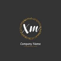 xm xm escritura a mano inicial y diseño de logotipo de firma con círculo. hermoso diseño de logotipo escrito a mano para moda, equipo, boda, logotipo de lujo. vector