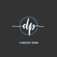 dp dp escritura a mano inicial y diseño de logotipo de firma con círculo. hermoso diseño de logotipo escrito a mano para moda, equipo, boda, logotipo de lujo. vector