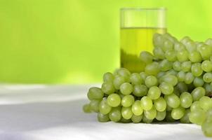 Green grape juice photo