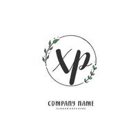 xp escritura a mano inicial y diseño de logotipo de firma con círculo. hermoso diseño de logotipo escrito a mano para moda, equipo, boda, logotipo de lujo. vector