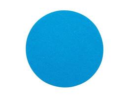 Etiqueta adhesiva de papel adhesivo redonda azul en blanco aislada sobre fondo blanco foto