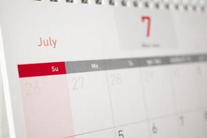 página de calendario de julio con meses y fechas concepto de reunión de cita de planificación empresarial foto