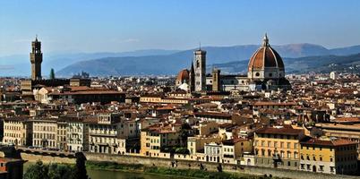 una vista de florencia en italia foto