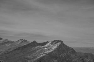 los alpes suizos foto