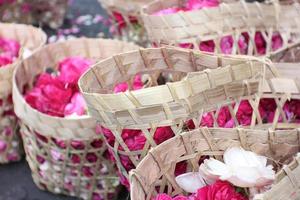 Roses in baskets are usually for grave pilgrimage purposes photo