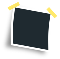 marco de fotos con lugar en blanco y adhesivo de cinta amarilla. concepto de marco de fotos girado. marco de tarjeta de foto vacío realista. png