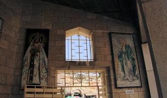 nazaret en israel en mayo de 2016. una vista del interior de la iglesia sobre la anunciación foto