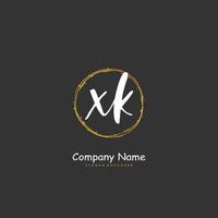 xk escritura a mano inicial y diseño de logotipo de firma con círculo. hermoso diseño de logotipo escrito a mano para moda, equipo, boda, logotipo de lujo. vector