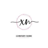 xn escritura a mano inicial y diseño de logotipo de firma con círculo. hermoso diseño de logotipo escrito a mano para moda, equipo, boda, logotipo de lujo. vector