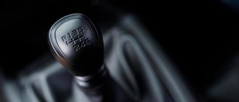 Inspect manual transmission cars photo