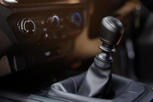 Inspect manual transmission cars photo