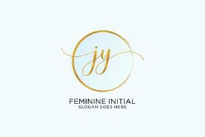 logotipo inicial de escritura a mano jy con firma vectorial de plantilla de círculo, boda, moda, floral y botánica con plantilla creativa. vector