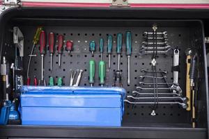 conjunto de herramientas en taller
