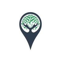 árbol de mano y diseño de logotipo pin gps. localizador de spa y salón o centro de salud. vector