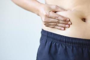 hombre gordo quiere perder peso y controlar la comida foto