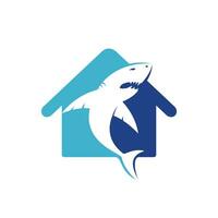 diseño del logotipo vectorial de la casa de tiburones. icono de diseño de vector de icono de tiburón y casa.