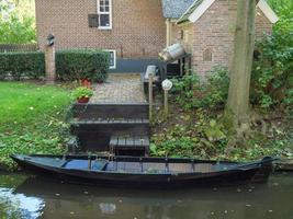 the dutch village of Giethoorn photo