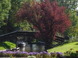 the dutch village of Giethoorn photo