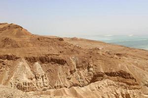 naturaleza y paisajes del mar muerto salado. foto