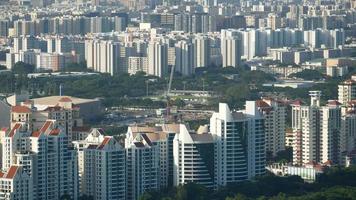 panorâmica vista aérea da paisagem urbana video