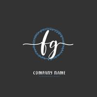 fg escritura a mano inicial y diseño de logotipo de firma con círculo. hermoso diseño de logotipo escrito a mano para moda, equipo, boda, logotipo de lujo. vector