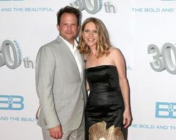 los angeles - 18 de marzo - scott martin, lauralee bell martin en la fiesta del 30 aniversario de the bold and the beautiful en el centro de clifton el 18 de marzo de 2017 en los angeles, ca foto