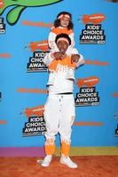 los angeles - 24 de marzo nick cannon, cannon marroquí en los premios kid s choice 2018 en el foro el 24 de marzo de 2018 en inglewood, ca foto