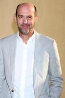 los angeles - 20 de mayo - anthony edwards llega a los upfronts internacionales de abc disney en walt disney studios lot el 20 de mayo de 2012 en burbank, ca foto