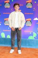 los angeles - 9 de abril - mitchell berg en los premios kids choice awards 2022 en barker hanger el 9 de abril de 2022 en santa monica, ca foto