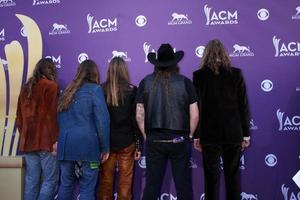 las vegas - 1 de abril - blackberry smoke llega a los premios de la academia de música country 2012 en mgm grand garden arena el 1 de abril de 2010 en las vegas, nv foto