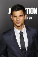 LOS ANGELES - SEP 15 - Taylor Lautner arriving at the Abduction Premiere at Grauman s Chinese Theater on September 15, 2011 in Los Angeles, CA photo