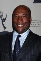 los angeles - 14 de junio - byron allen llega a la recepción de los nominados a los premios emmy diurnos atas en el hotel sls en beverly hills el 14 de junio de 2012 en los angeles, ca foto