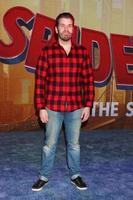 los angeles - 1 de diciembre - perez hilton at the spider-man - into the spider-verse estreno en el teatro del pueblo el 1 de diciembre de 2018 en westwood, ca foto