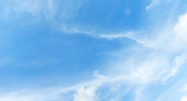Clear sky, slightly cloudy, clear weather, suitable for activities, background, props. photo