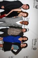 los angeles - 27 de julio - josh malina, darby stanchfield, columbus short, guillermo diaz, bellamy young, katie lowes llega a la fiesta abc tca verano 2012 en beverly hilton hotel el 27 de julio de 2012 en beverly hills, ca foto