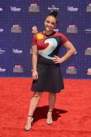 los angeles - 29 de abril laurie hernandez en los 2017 radio disney music awards en el microsoft theater el 29 de abril de 2017 en los angeles, ca foto