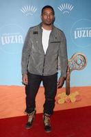 los angeles - 12 de diciembre laz alonso en el cirque du soleil presenta el evento de estreno de luzia en el estadio dodger el 12 de diciembre de 2017 en los angeles, ca foto