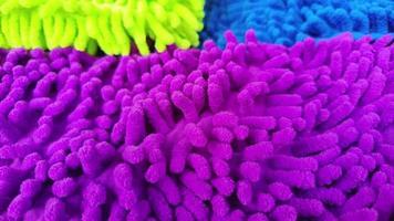 Textur aus farbigem Kunststoff-Reinigungstuch video