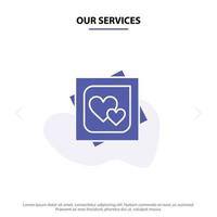 nuestra tarjeta de servicios corazón amor propuesta de tarjeta de matrimonio icono de glifo sólido plantilla de tarjeta web vector