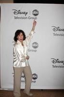 los angeles - 27 de julio - lily tomlin llega a la fiesta abc tca verano 2012 en beverly hilton hotel el 27 de julio de 2012 en beverly hills, ca foto