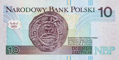 Billete de 10 zloty de color de billete de banco en moneda de Polonia foto
